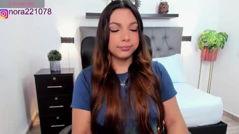 Snapshot of nora22xx chatting on 01/24/25, 11:02 Nora online show from 01/24/25, 11:02