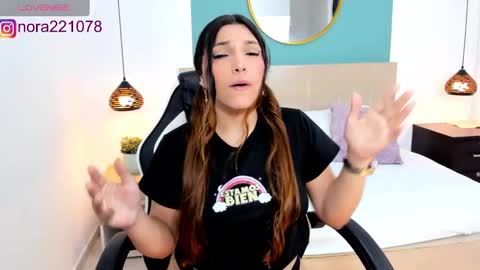 Snapshot of nora22xx chatting on 02/15/25, 03:39 Nora online show from 02/15/25, 03:39