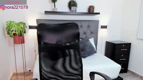 Snapshot of nora22xx chatting on 03/08/25, 02:45 Nora online show from 03/08/25, 02:45