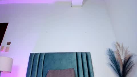 Snapshot of nora_dasilva chatting on 03/11/25, 12:44 Nora Da Silva online show from 03/11/25, 12:44