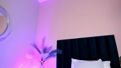 Nora Da Silva online show from 04/08/26, 01:05