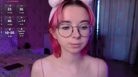 Snapshot of nora_failure chatting on 09/26/25, 06:06 Nora Failure online show from 09/26/25, 06:06