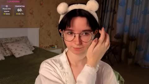 Snapshot of nora_failure chatting on 10/25/25, 08:55 Nora Failure online show from 10/25/25, 08:55