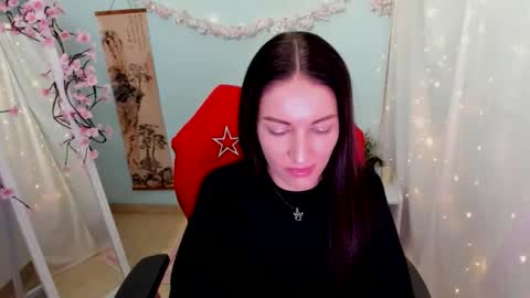 Nora online show from 04/09/26, 10:48