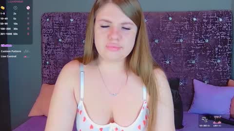 Nora online show from 12/03/24, 03:52