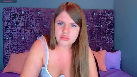 Nora online show from 02/11/25, 10:18