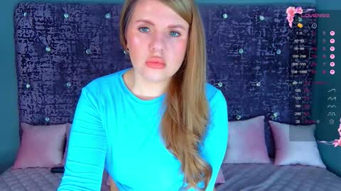 Nora online show from 03/03/26, 01:12