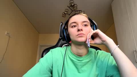 Elena online show from 03/11/26, 06:30