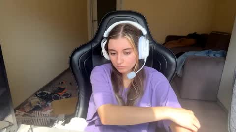 Elena online show from 04/20/26, 11:13