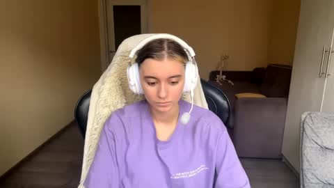 Elena online show from 04/24/26, 06:16