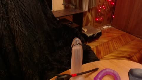 miss Tress online show from 12/17/24, 08:32