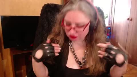 miss Tress online show from 03/09/25, 07:34