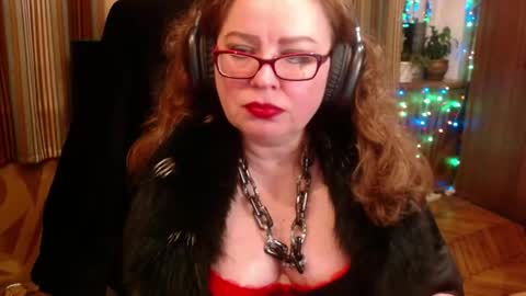 miss Tress online show from 10/17/25, 07:05