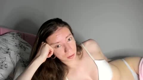 Snapshot of nortar9766 chatting on 12/15/24, 01:24 Emily snow online show from 12/15/24, 01:24