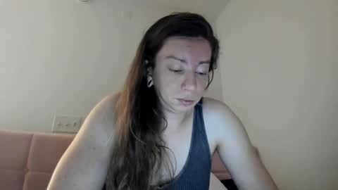Snapshot of nortar9766 chatting on 09/16/25, 12:33 Emily snow online show from 09/16/25, 12:33
