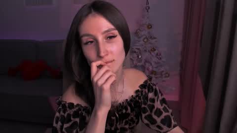 Hazel online show from 01/15/25, 01:02