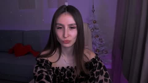 Hazel online show from 01/19/25, 02:25