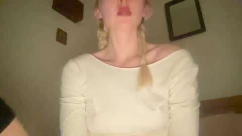 Snapshot of noscandal chatting on 02/07/25, 05:52 noscandal online show from 02/07/25, 05:52