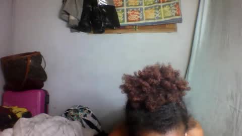 nosminah01 online show from 09/20/25, 01:17