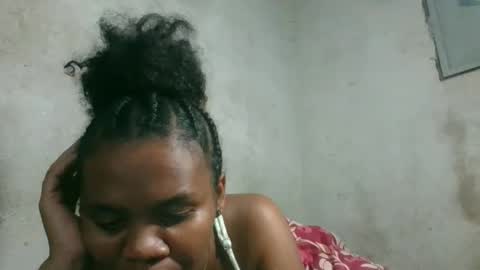 nosminah01 online show from 03/29/26, 08:42