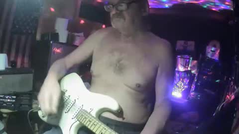 notflamingfart online show from 01/13/26, 04:18