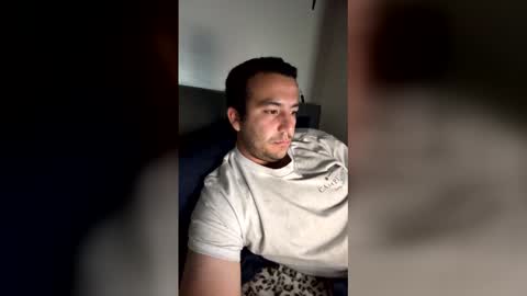 notmeantforeggs online show from 05/01/26, 04:39