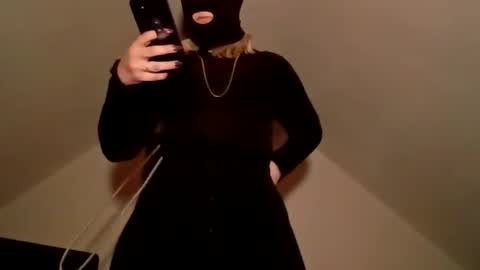 notouchmami online show from 01/07/26, 11:56