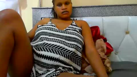 Snapshot of notoy1 chatting on 06/10/26, 02:12 notoy1 online show from 06/10/26, 02:12