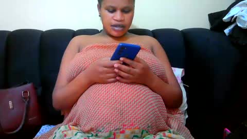Snapshot of notoy1 chatting on 07/02/26, 10:43 notoy1 online show from 07/02/26, 10:43