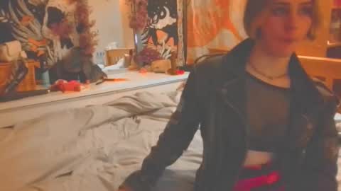 Lucy online show from 10/24/25, 02:30