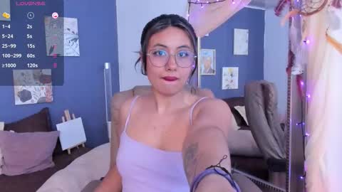 Snapshot of nova_allen chatting on 10/07/25, 11:35 n o v a online show from 10/07/25, 11:35