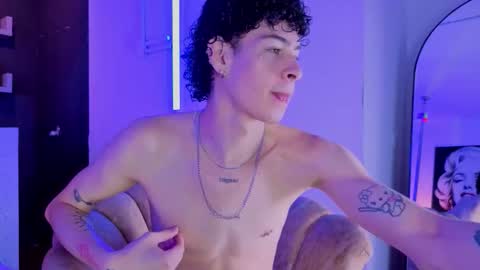 Nova Salvatore online show from 03/19/26, 01:53