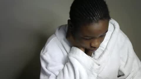 novaah online show from 12/17/25, 01:11