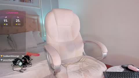 Snapshot of novacyysantos chatting on 01/06/25, 07:13 Andrea online show from 01/06/25, 07:13