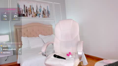 Snapshot of novacyysantos chatting on 02/07/25, 07:27 Andrea online show from 02/07/25, 07:27