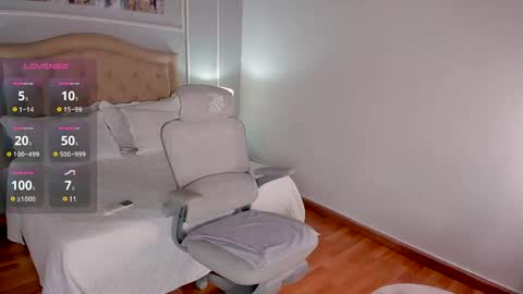 Snapshot of novacyysantos chatting on 03/07/25, 06:11 Andrea online show from 03/07/25, 06:11