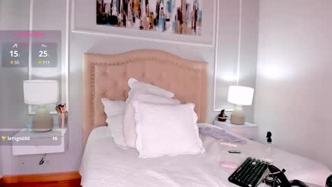 Snapshot of novacyysantos chatting on 03/10/25, 09:40 Andrea online show from 03/10/25, 09:40