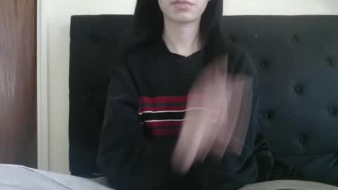 Olivia online show from 04/17/26, 04:43