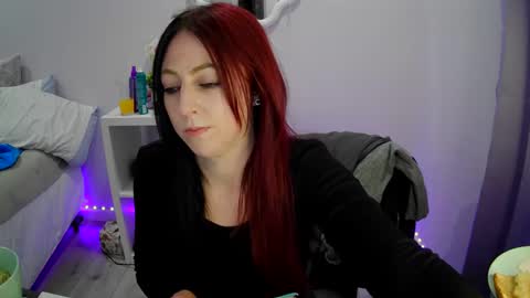 novahh_syxxx online show from 12/06/24, 11:54