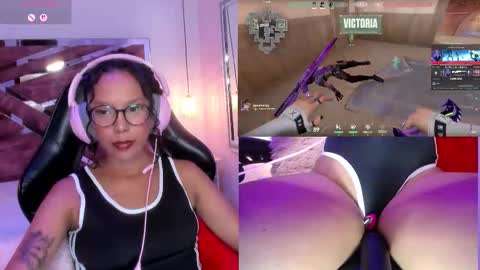 Snapshot of novalyn_ chatting on 10/07/25, 04:53 Nova online show from 10/07/25, 04:53