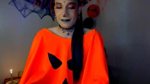 Snapshot of novanyx11 chatting on 10/31/25, 10:33 Nova... online show from 10/31/25, 10:33