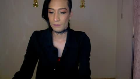 Snapshot of novanyx11 chatting on 11/28/25, 11:40 Nova... online show from 11/28/25, 11:40