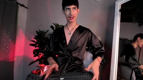 Nova online show from 10/19/25, 07:36