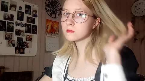 Sari  It is my first day  online show from 02/14/26, 02:36