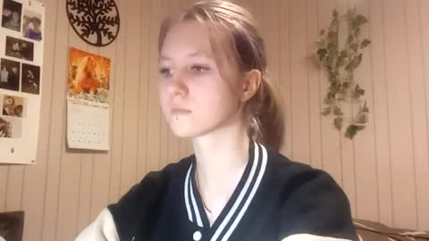 Sari  It is my first day  online show from 03/02/26, 03:19