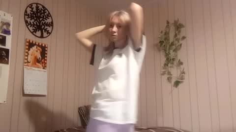 Sari  It is my first day  online show from 03/04/26, 03:40