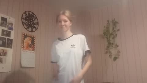 Sari  It is my first day  online show from 03/07/26, 03:20