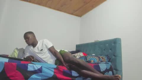 Snapshot of nreus chatting on 10/30/25, 04:25 nreus online show from 10/30/25, 04:25