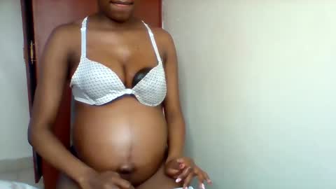 happie online show from 09/21/25, 04:14