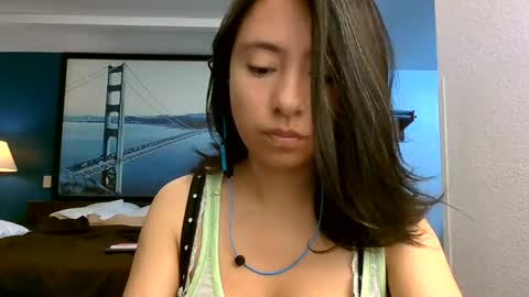 Gigi Bloom online show from 10/23/25, 08:18